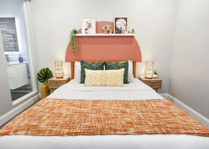 Hostwise - The Washington At Chatham - Free Parking, Private Gym, More! Appartement