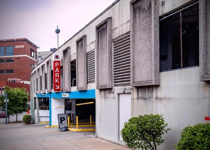 Appartement Hostwise - The Washington At Chatham - Free Parking, Private Gym, More! *